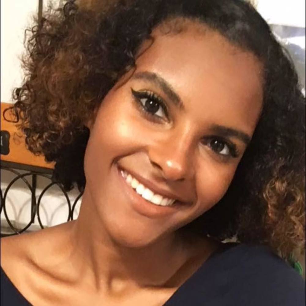 Meet your Posher, Leticia